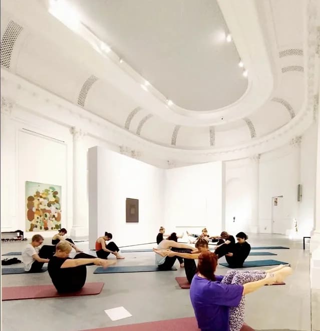 Photo de couverture de Yellow Pilates & Co